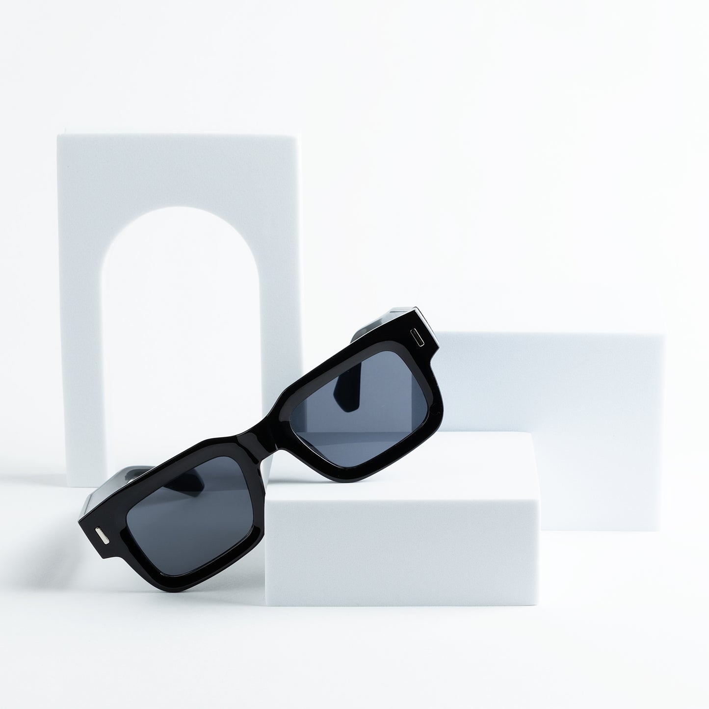 modelo CINCO - negro